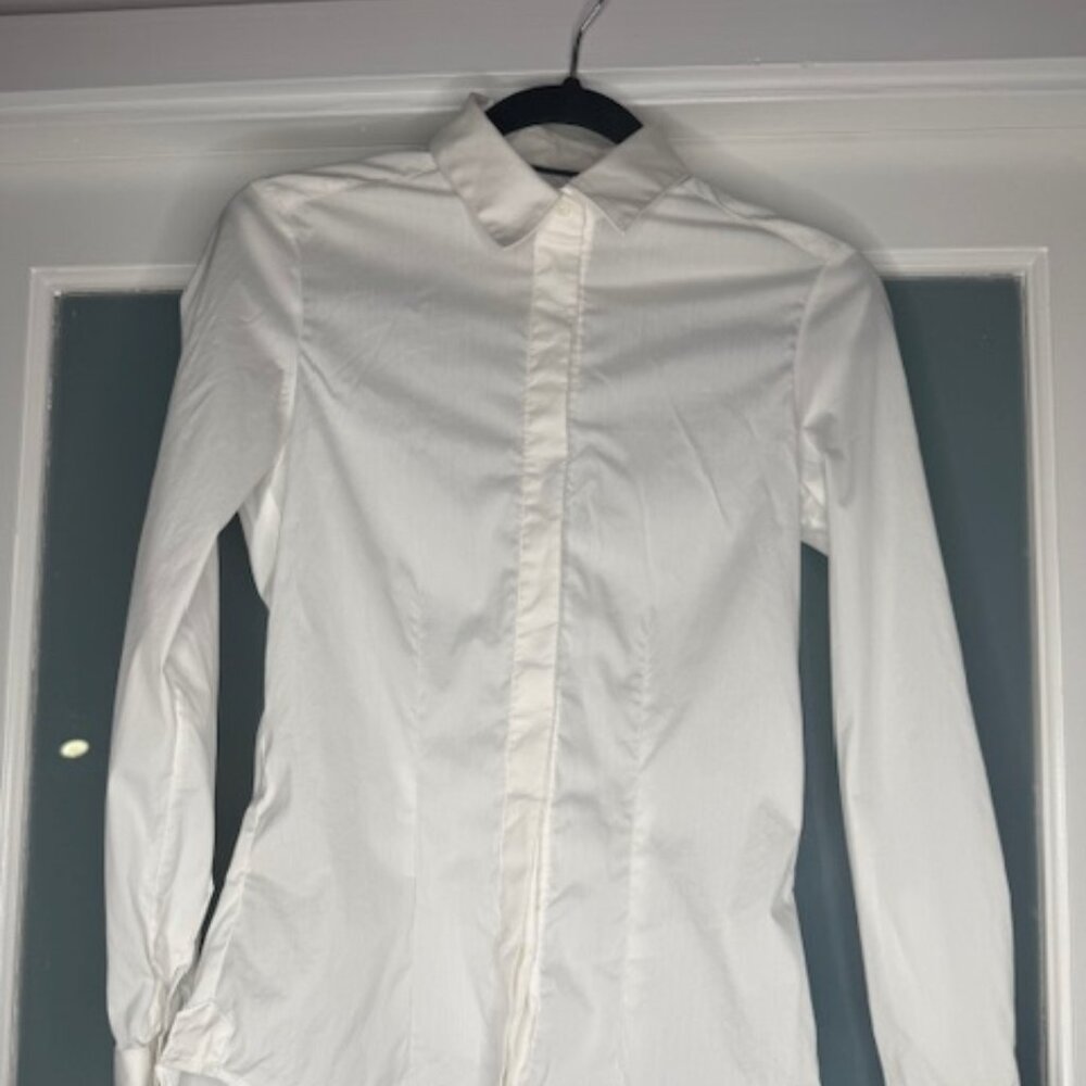 Burberry Classic White Women Shirt Size 0 XS - Great Condition - Picture 9 of 9